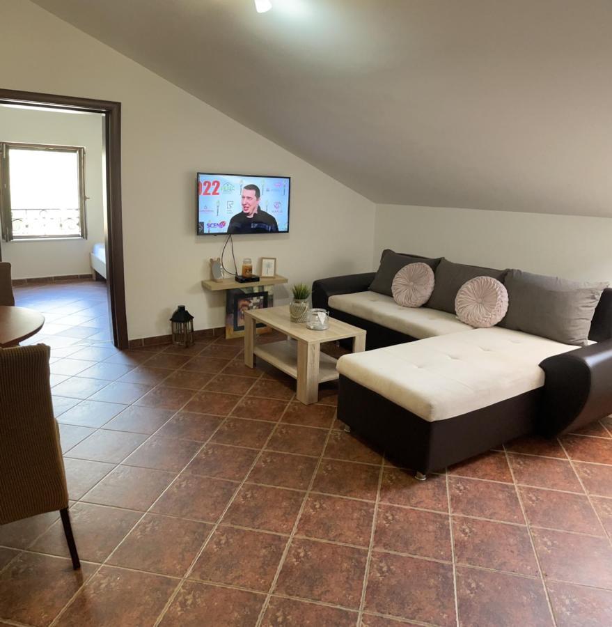 Apartment Atina Kotor Eksteriør bilde